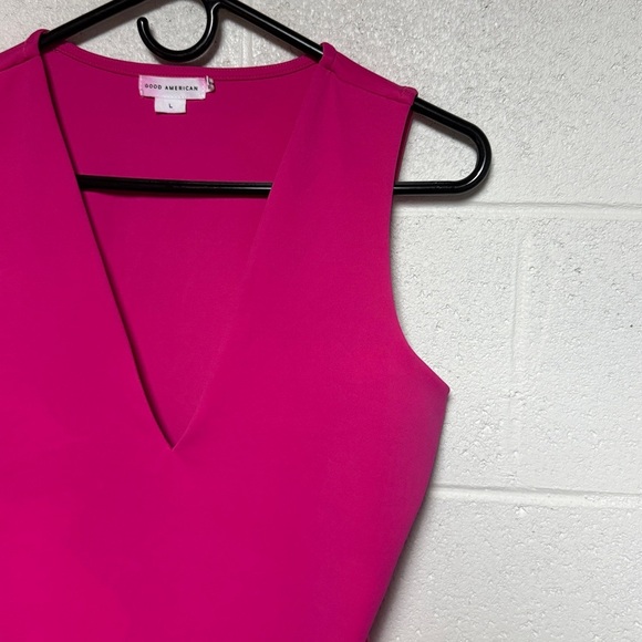 Good American Hot Pink sleeveless Bodysuit with V-neck - Picture 2 of 7
